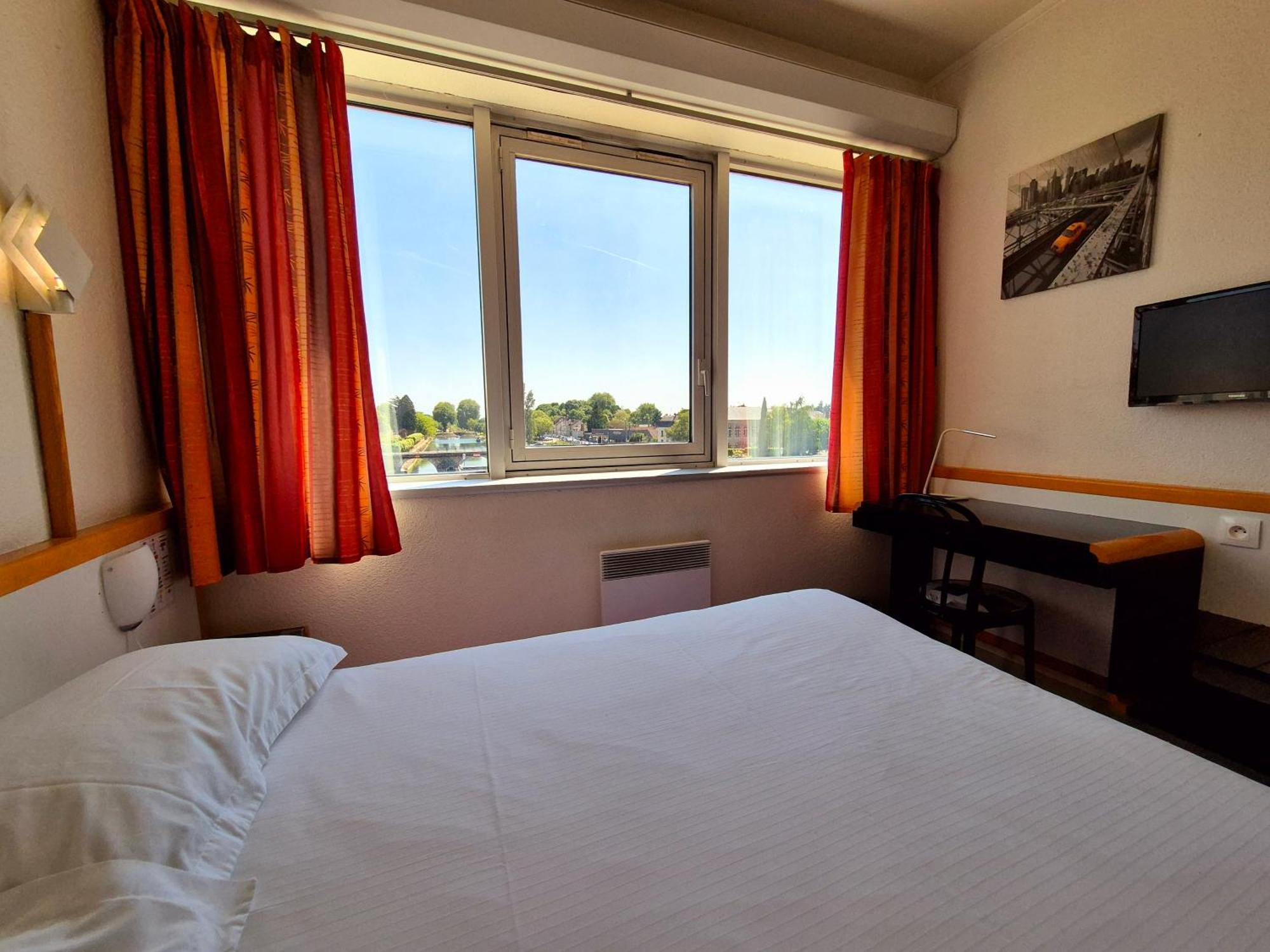 Arche Hotel Vierzon Eksteriør bilde